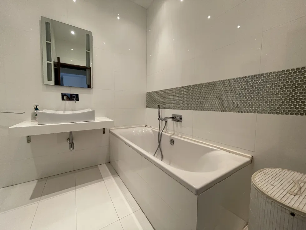 3 bed Apartment For Rent in Sliema, Sliema - thumb 7