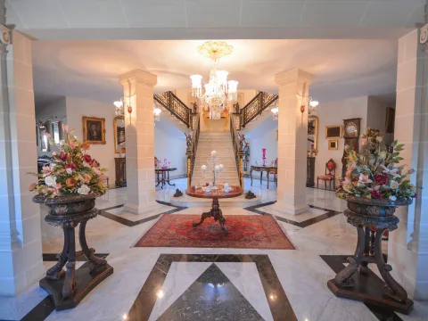 10 bed Villa For Sale in Madliena, Madliena - thumb 1