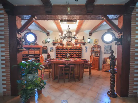 10 bed Villa For Sale in Madliena, Madliena - thumb 14