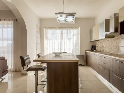 3 bed Apartment For Rent in Sliema, Sliema - thumb 1