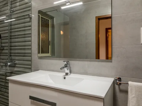 3 bed Apartment For Rent in Sliema, Sliema - thumb 8