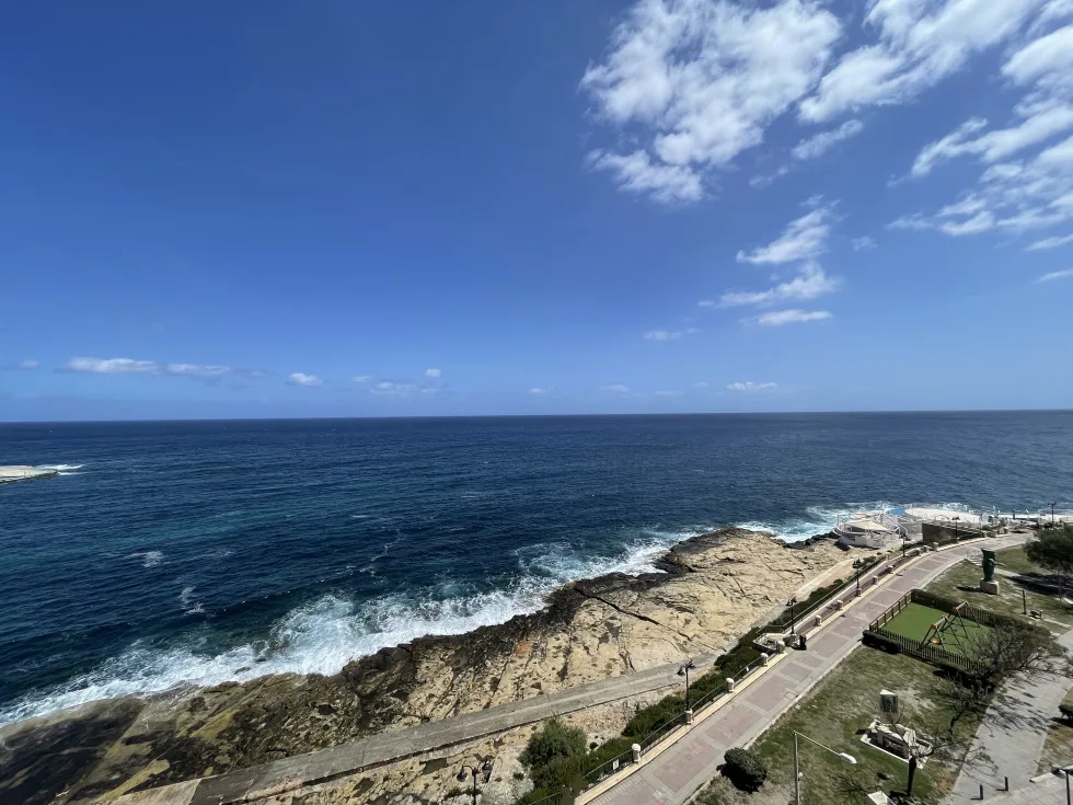 4 bed Apartment For Rent in Sliema, Sliema - thumb 1