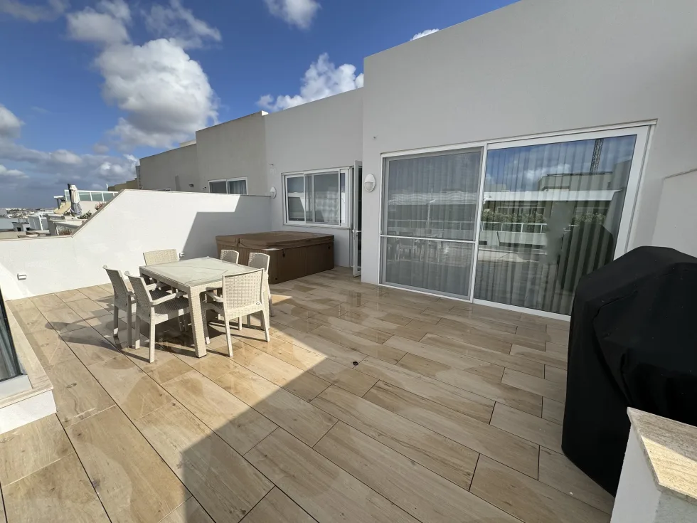 3 bed Penthouse For Rent in Mosta, Mosta - thumb 1