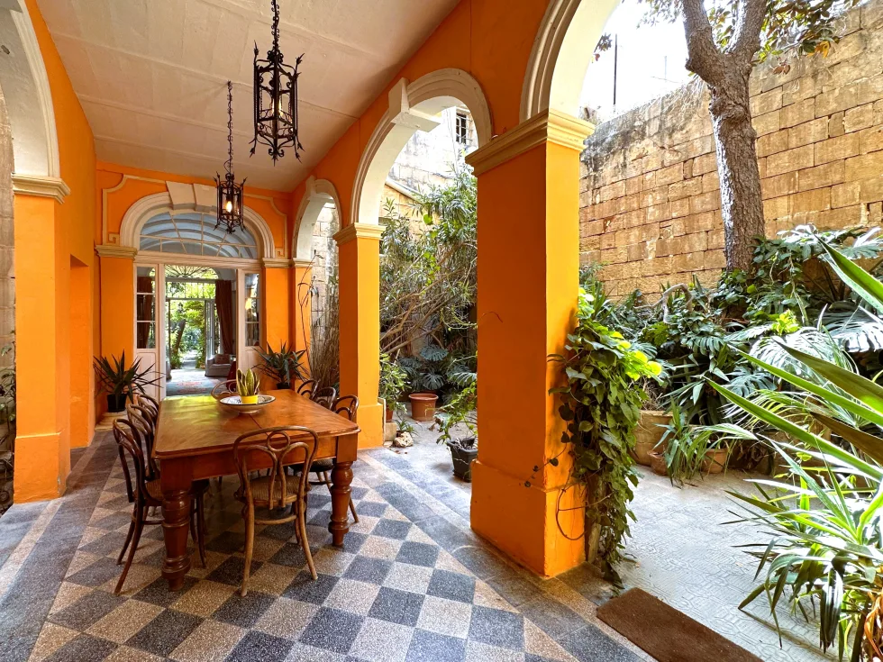 5 bed Town House For Sale in Birkirkara, Birkirkara - thumb 1