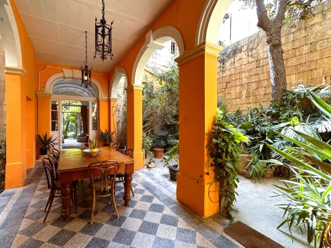 5 bed Town House For Sale in Birkirkara, Birkirkara - thumb 1