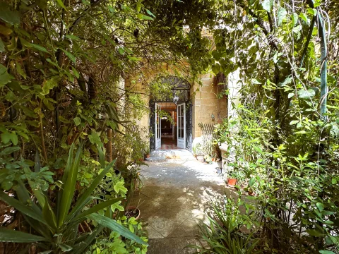 5 bed Town House For Sale in Birkirkara, Birkirkara - thumb 3