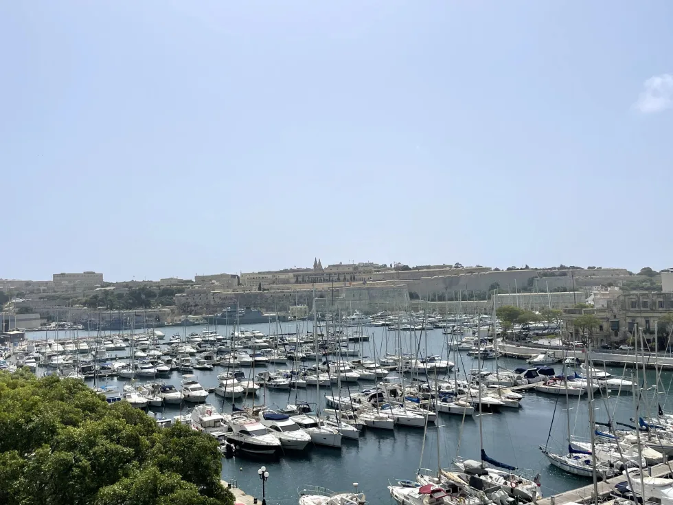 3 bed Apartment For Rent in Ta' Xbiex, Ta' Xbiex - thumb 1