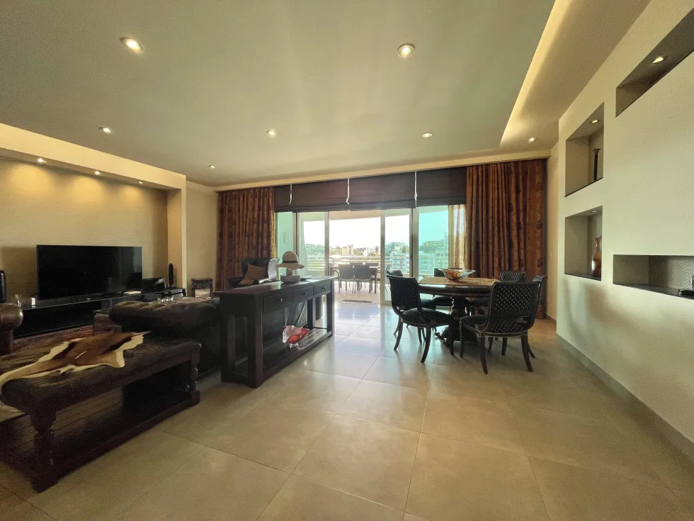 3 bed Apartment For Rent in Ta' Xbiex, Ta' Xbiex - thumb 4