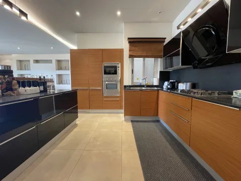 3 bed Apartment For Rent in Ta' Xbiex, Ta' Xbiex - thumb 7