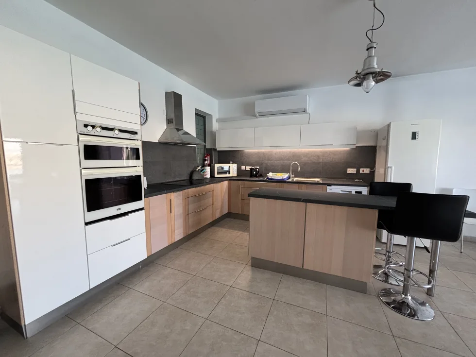 3 bed Apartment For Rent in St Paul's Bay, St Paul's Bay - thumb 8