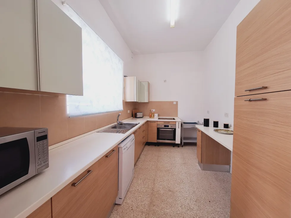 3 bed Maisonette For Rent in St Julian's, St Julian's - thumb 4