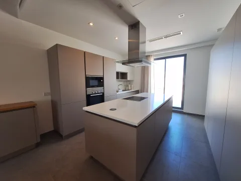 2 bed Apartment For Rent in Sliema, Sliema - thumb 4