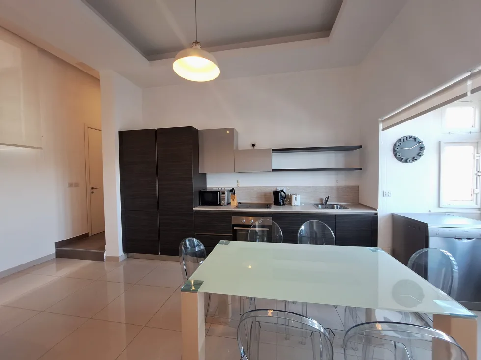 2 bed Apartment For Rent in Valletta, Valletta - thumb 2