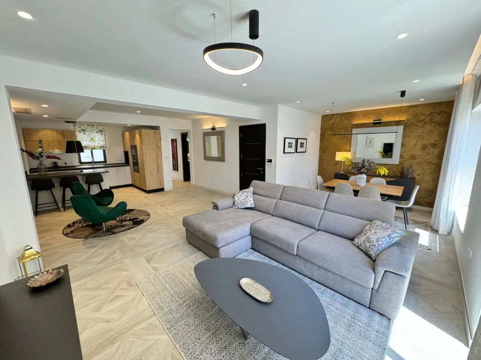 2 bed Apartment For Rent in Sliema, Sliema - thumb 2