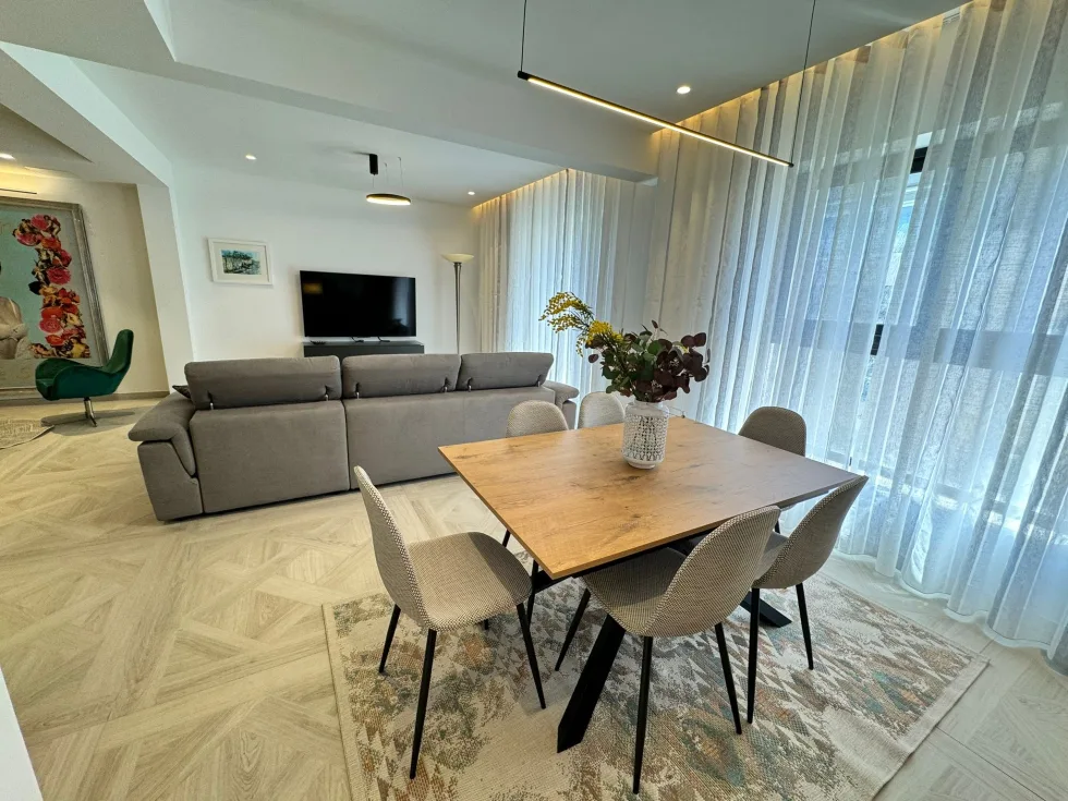 2 bed Apartment For Rent in Sliema, Sliema - thumb 4