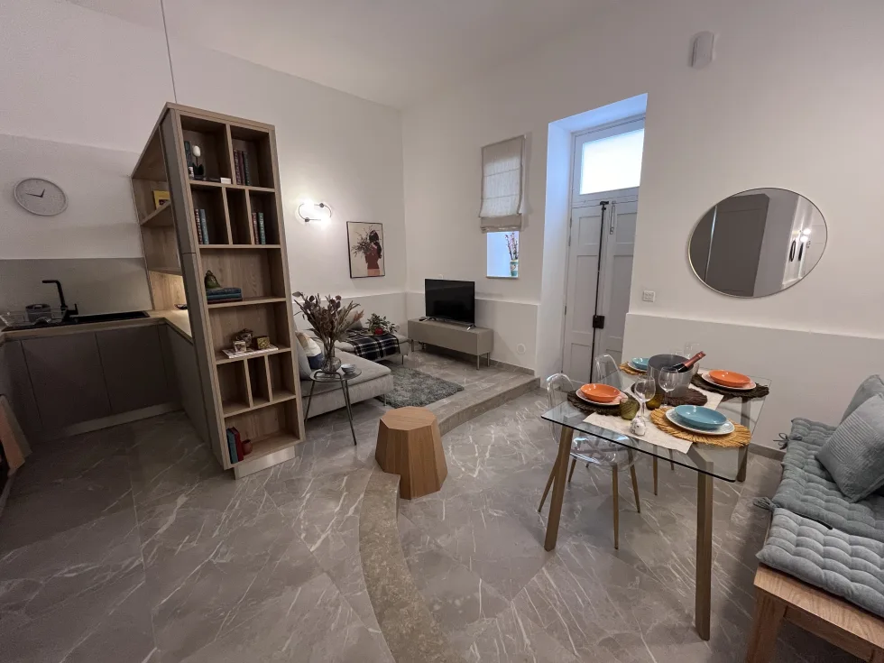 2 bed Maisonette For Rent in Sliema, Sliema - thumb 4