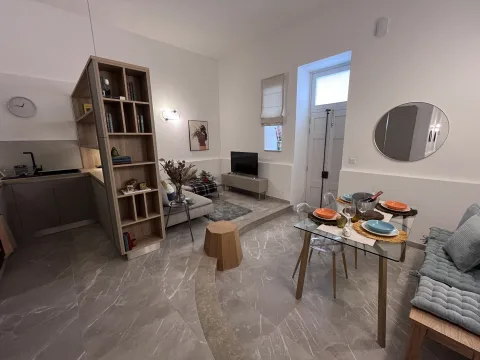 2 bed Maisonette For Rent in Sliema, Sliema - thumb 4