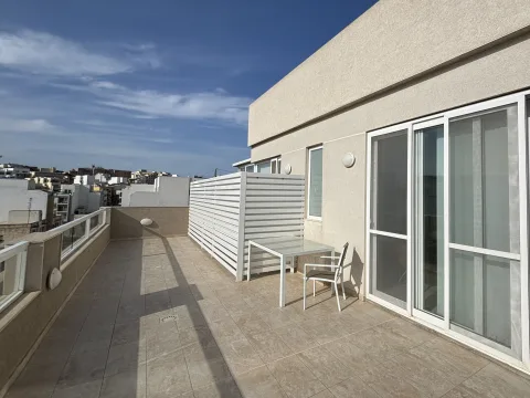 2 bed Penthouse For Rent in Gzira, Gzira - thumb 1