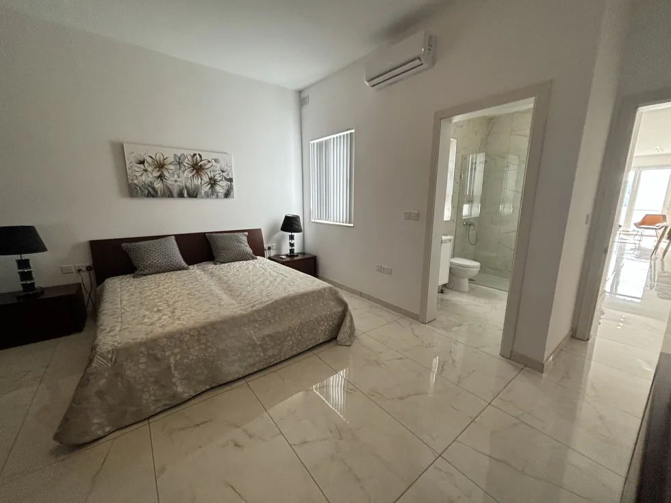 2 bed Penthouse For Rent in Gzira, Gzira - thumb 7