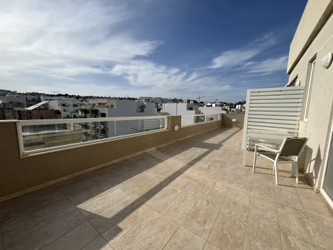 2 bed Penthouse For Rent in Gzira, Gzira - thumb 9