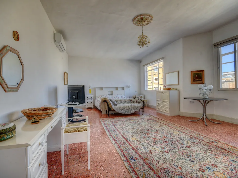 5 bed Villa For Sale in Ta' Xbiex, Ta' Xbiex - thumb 9