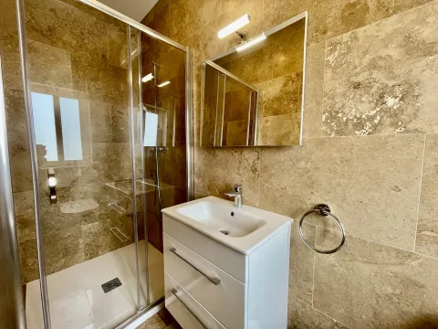 2 bed Apartment For Rent in Sliema, Sliema - thumb 7