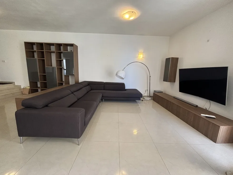 3 bed Apartment For Rent in Sliema, Sliema - thumb 2