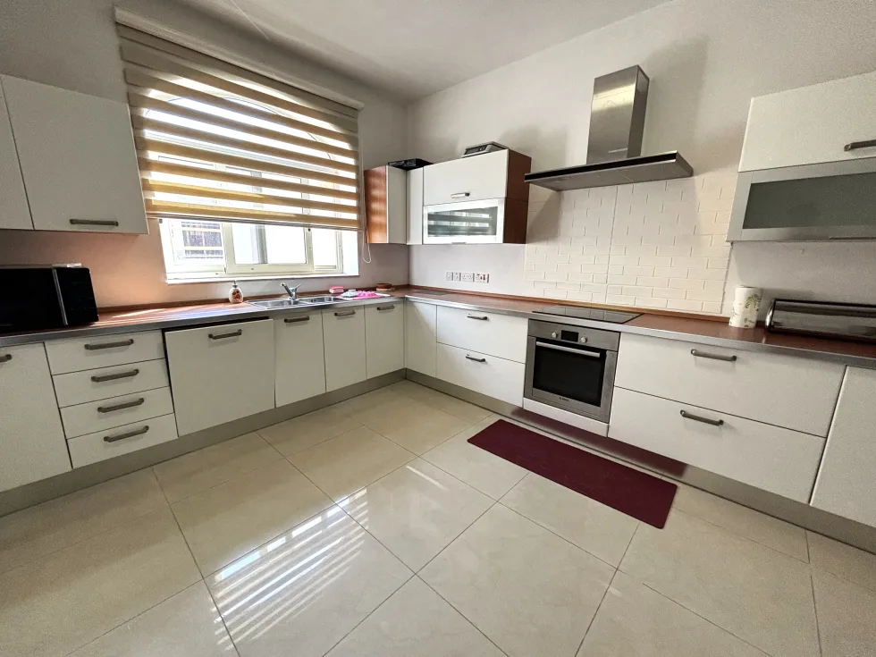 3 bed Apartment For Rent in Sliema, Sliema - thumb 5