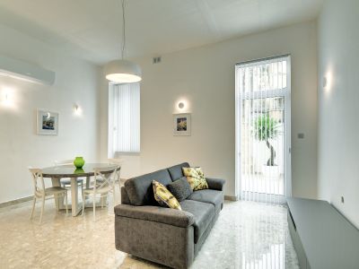 3 bed Town House For Rent in Sliema, Sliema - thumb 1