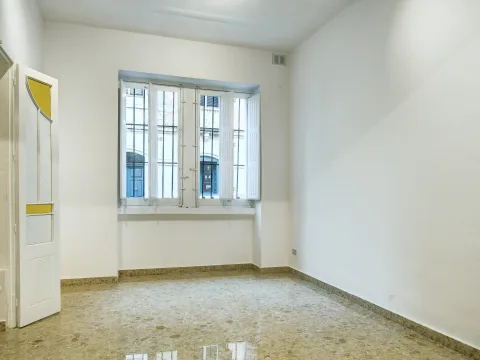 3 bed Town House For Rent in Sliema, Sliema - thumb 8