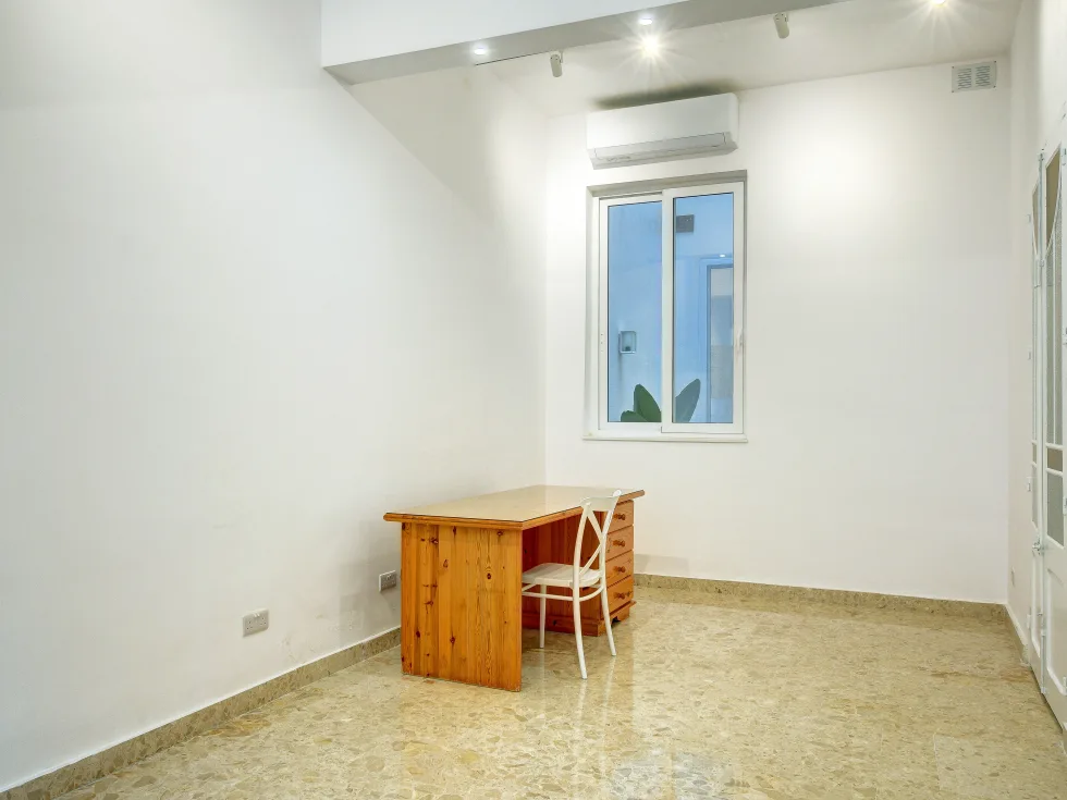 3 bed Town House For Rent in Sliema, Sliema - thumb 9