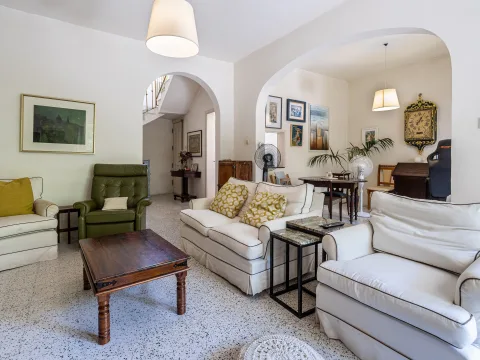 6 bed Town House For Sale in St Julian's, St Julian's - thumb 12