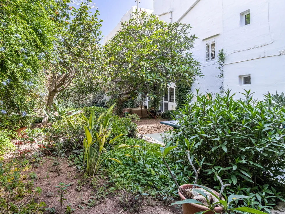 6 bed Town House For Sale in St Julian's, St Julian's - thumb 2