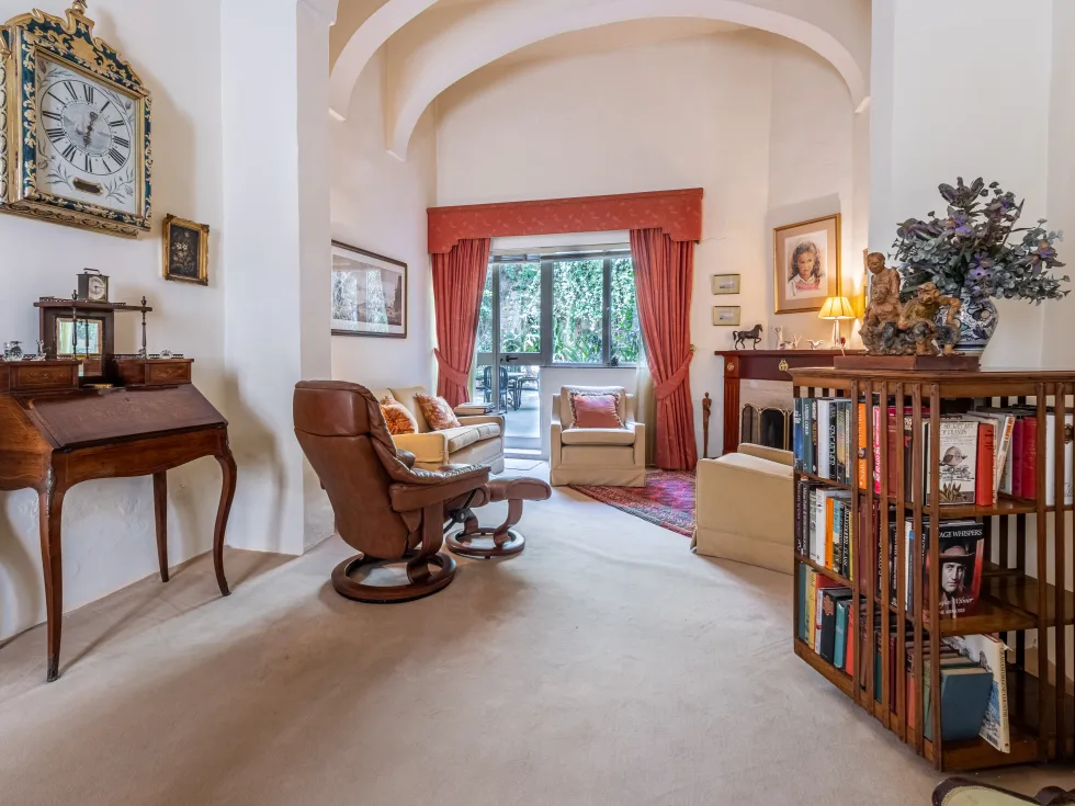 6 bed Town House For Sale in St Julian's, St Julian's - thumb 4