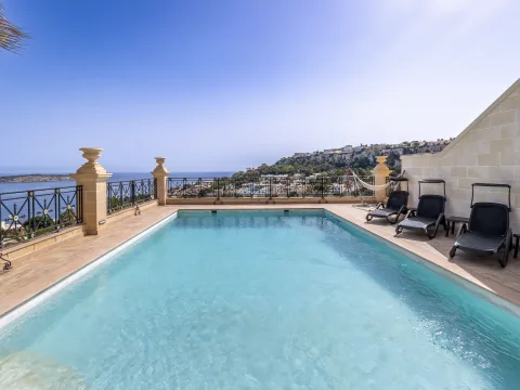 7 bed Villa For Sale in Mellieha, Mellieha - thumb 1