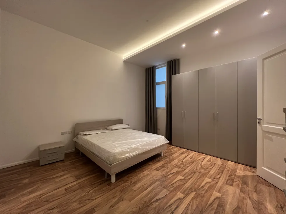 2 bed Maisonette For Rent in Sliema, Sliema - thumb 4