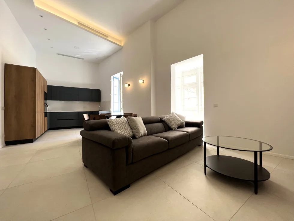 3 bed Apartment For Rent in Sliema, Sliema - thumb 1