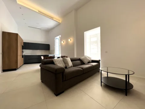 3 bed Apartment For Rent in Sliema, Sliema - thumb 1