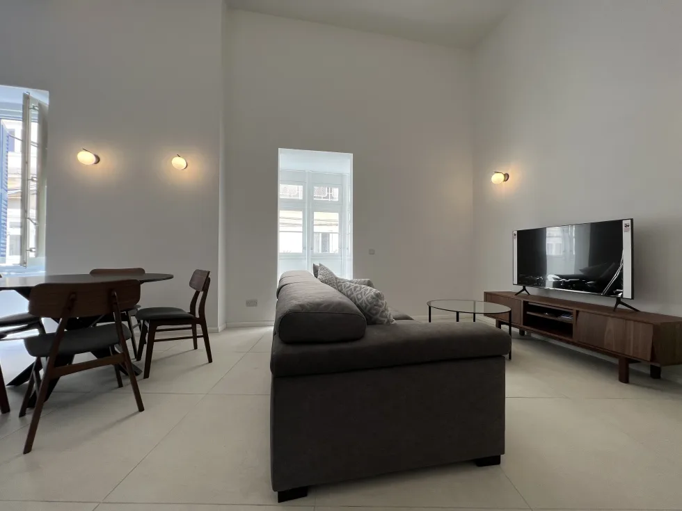 3 bed Apartment For Rent in Sliema, Sliema - thumb 2