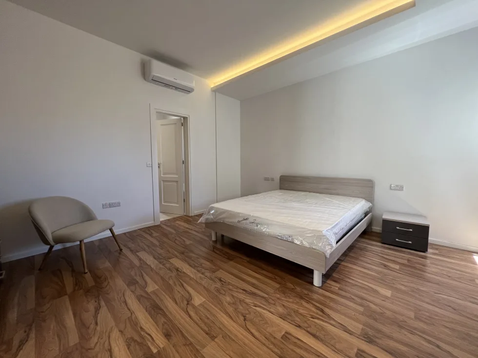 2 bed Penthouse For Rent in Sliema, Sliema - thumb 6