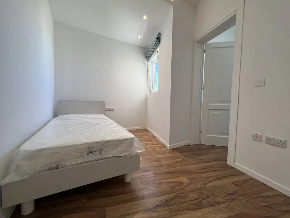 2 bed Penthouse For Rent in Sliema, Sliema - thumb 8