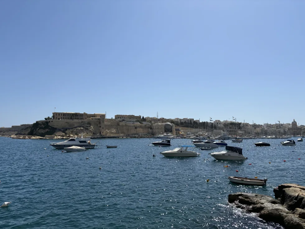3 bed Apartment For Rent in Vittoriosa, Vittoriosa - thumb 1