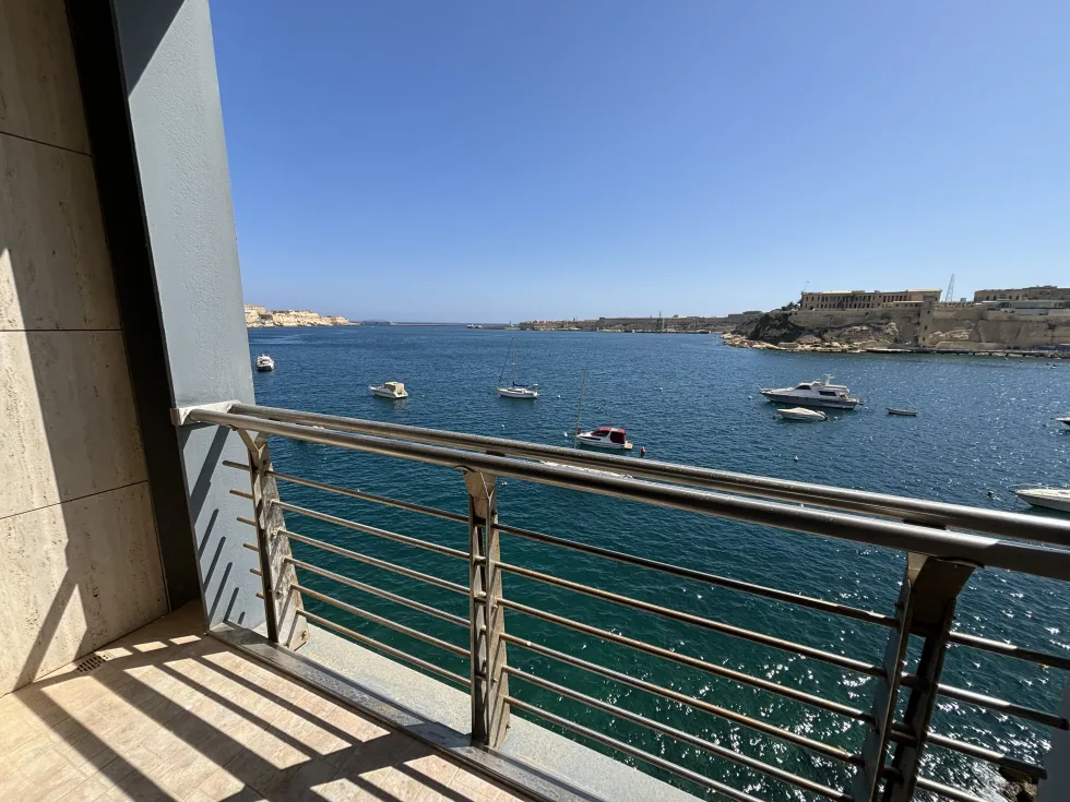 3 bed Apartment For Rent in Vittoriosa, Vittoriosa - thumb 2