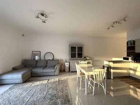 3 bed Penthouse For Rent in Attard, Attard - thumb 2