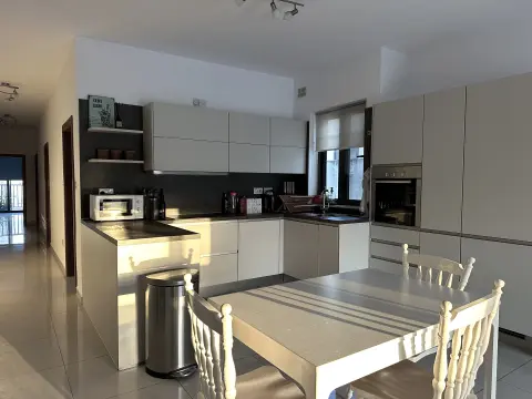 3 bed Penthouse For Rent in Attard, Attard - thumb 5