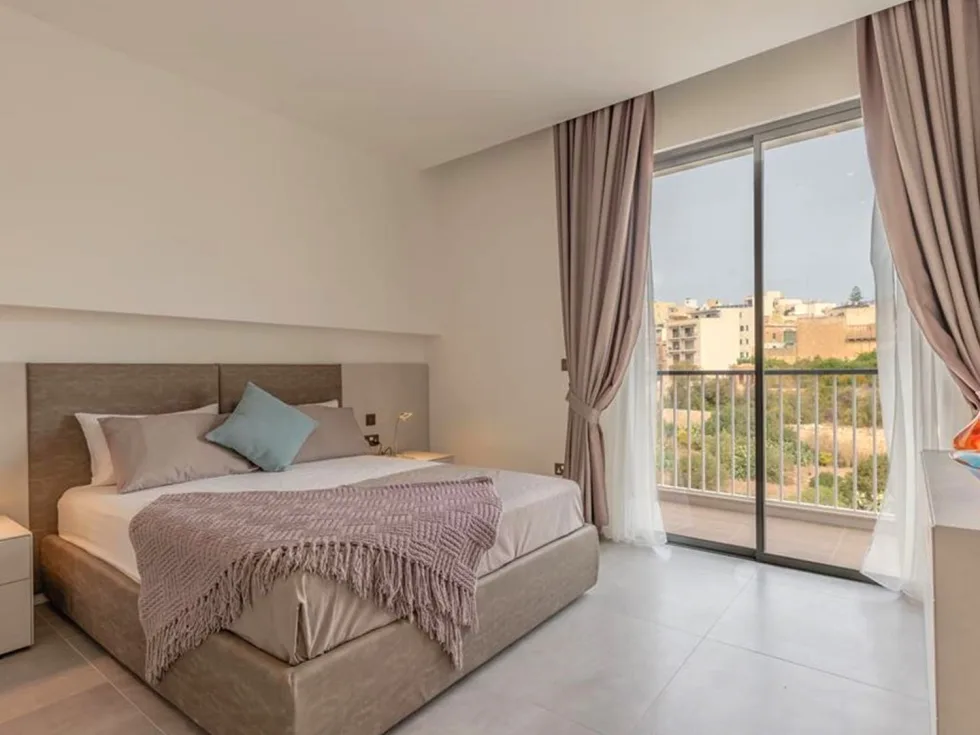 3 bed Apartment For Rent in Sliema, Sliema - thumb 9