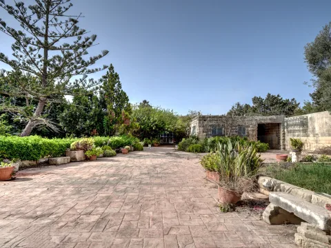 3 bed Villa For Sale in Attard, Attard - thumb 11