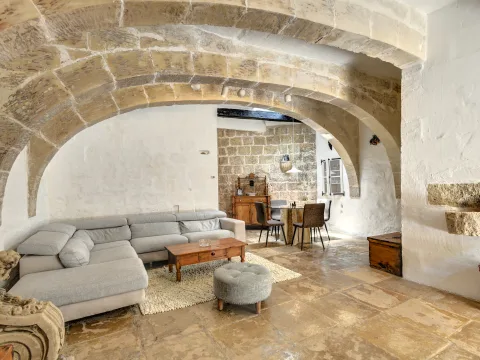 2 bed House of Character For Rent in Gharghur, Gharghur - thumb 3