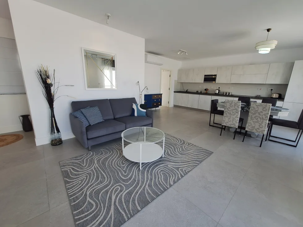 2 bed Penthouse For Rent in Valletta, Valletta - thumb 1