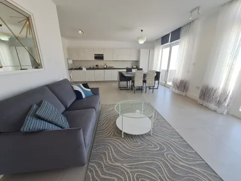 2 bed Penthouse For Rent in Valletta, Valletta - thumb 2